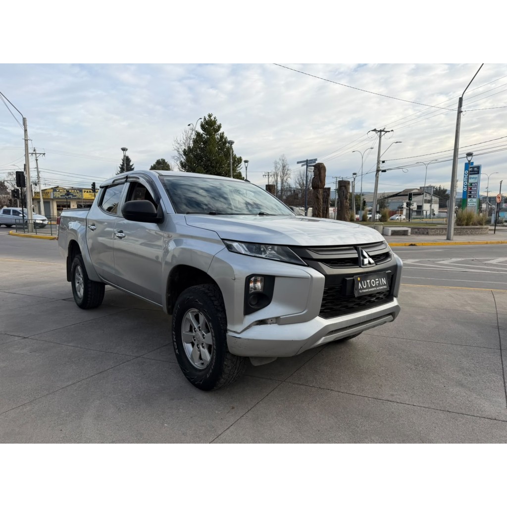 MITSUBISHI L200 2019